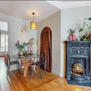 Apartement Chic Pure Parisian In Incredible Area Apartment
